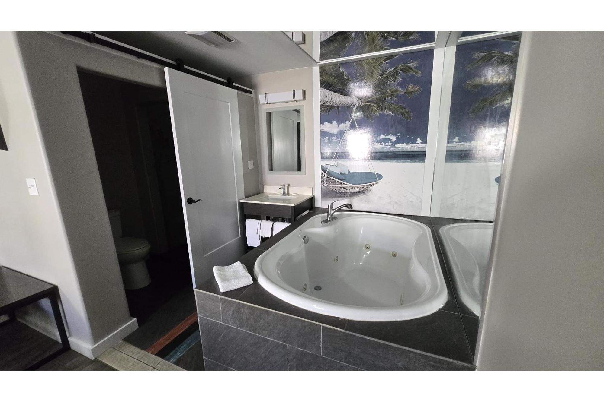 Deerfield Inn Parsons エクステリア 写真