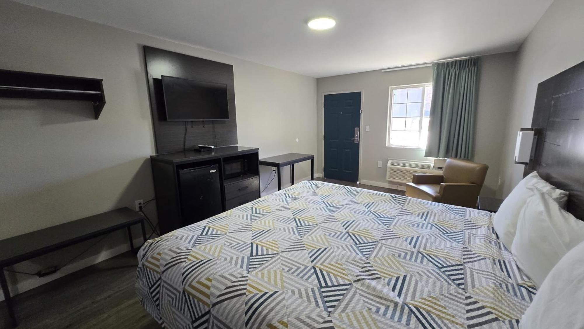 Deerfield Inn Parsons エクステリア 写真