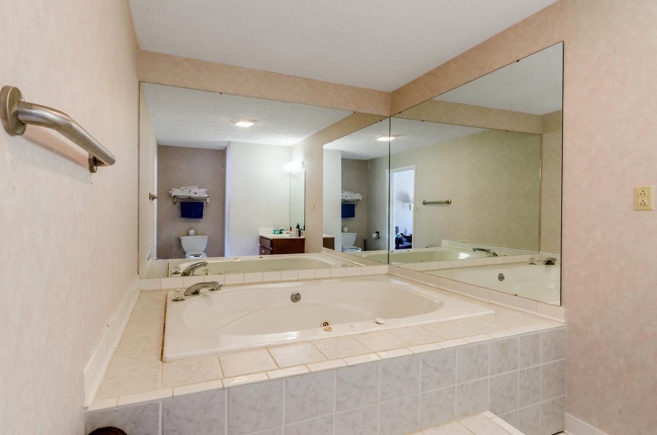 Deerfield Inn Parsons エクステリア 写真