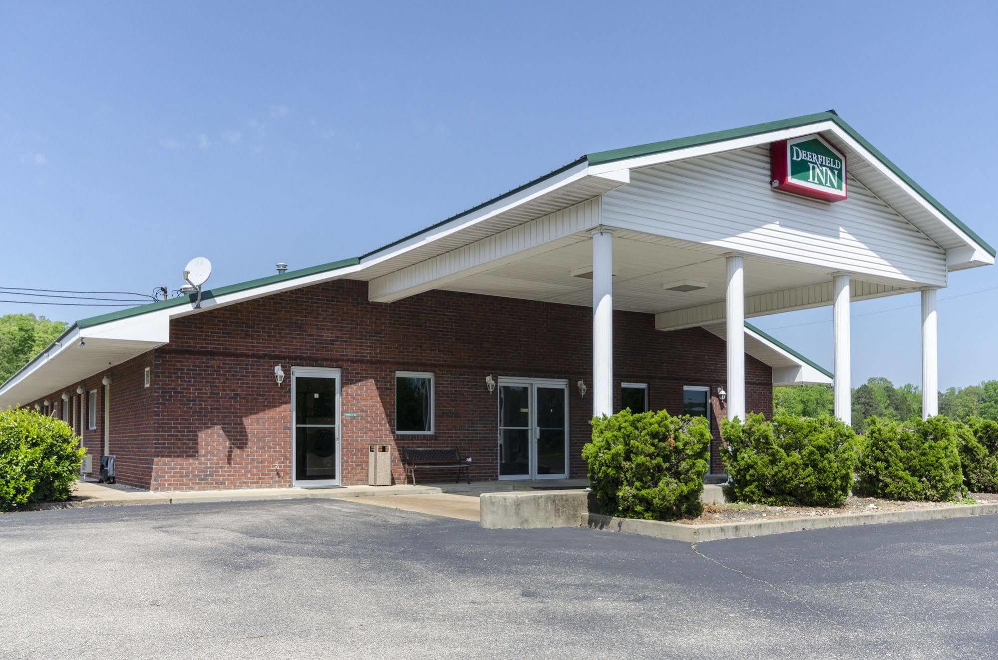 Deerfield Inn Parsons エクステリア 写真